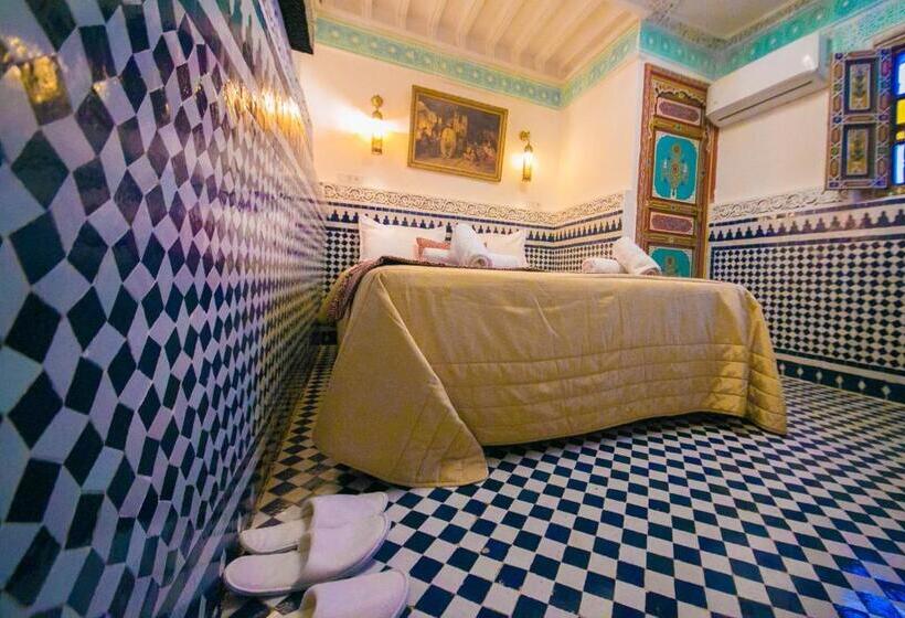 اتاق استاندارد سه تخته با چشم‌انداز, Palais Fes Yahya