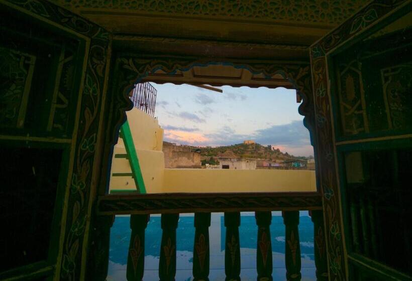 اتاق استاندارد سه تخته با چشم‌انداز, Palais Fes Yahya
