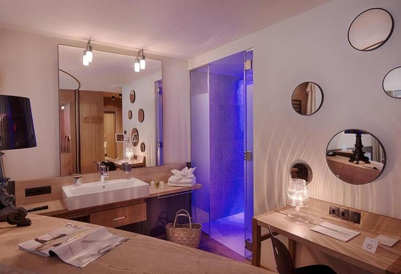 Люкс с Балконом, Amonti Wellnessresort
