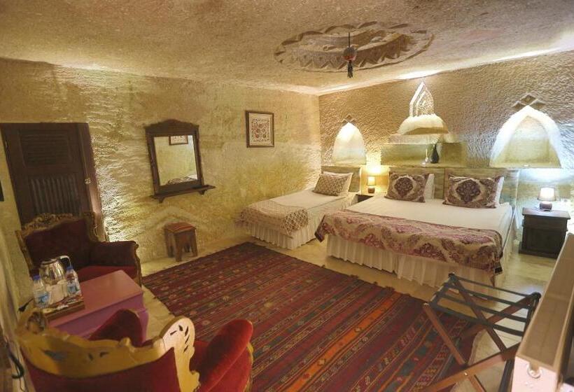 バルコニー付きスタンダードトリプルルーム, Cappadocia Abras Cave