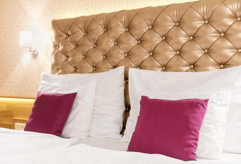 اتاق لوکس چهار تخته, Pytloun Wellness Hotel Harrachov