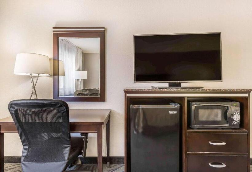 스탠다드 룸 킹사이즈 침대, Quality Inn Fallbrook I 15