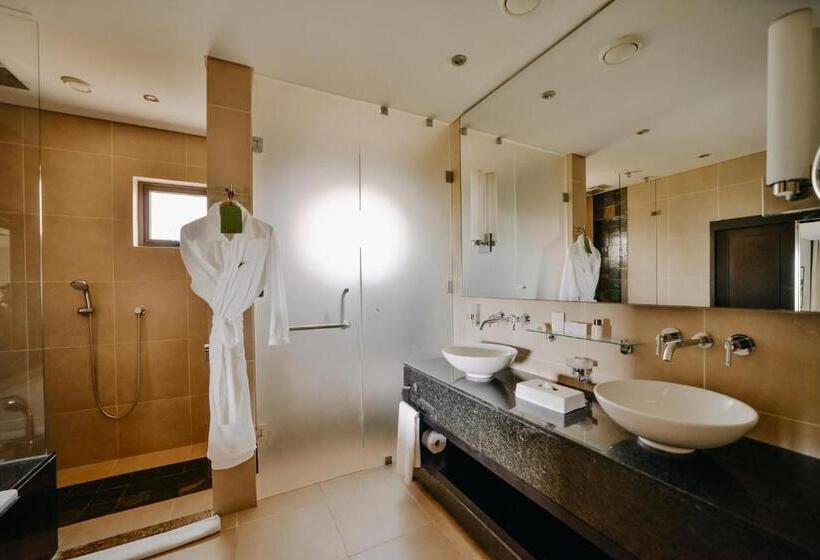 سوئیت پرستیژ 2 خوابه, Anahita Golf & Spa Resort