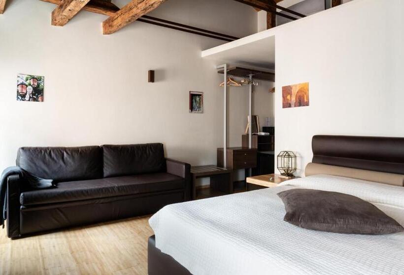 اتاق استاندارد با وان آب گرم, B&b Casin Dei Nobili