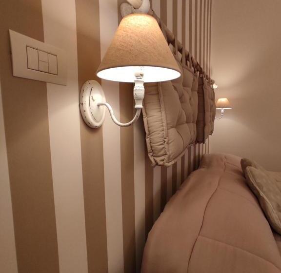اتاق استاندارد, B&b La Maison Del Borgo Antico