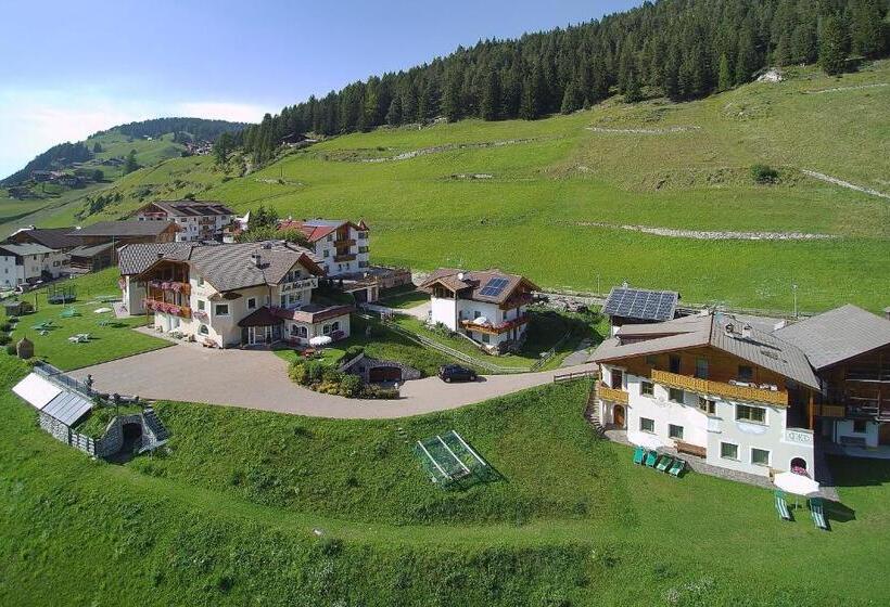 Номер Стандарт, Garni La Majon