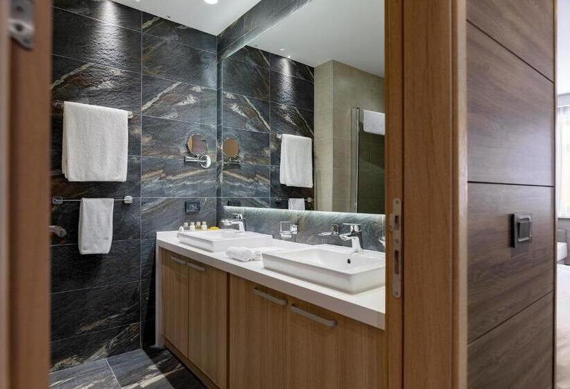 اتاق لوکس, Grand Kopaonik