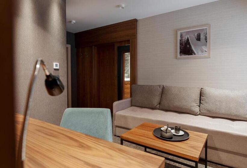 اتاق خانوادگی, Grand Kopaonik