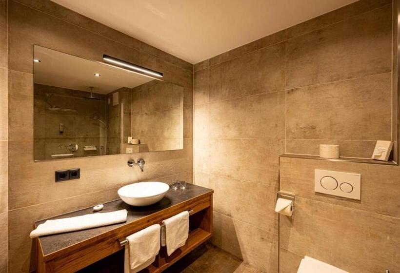 Апартаменты 1 Спальня с Балконом, Rustika   Appartements & Spa