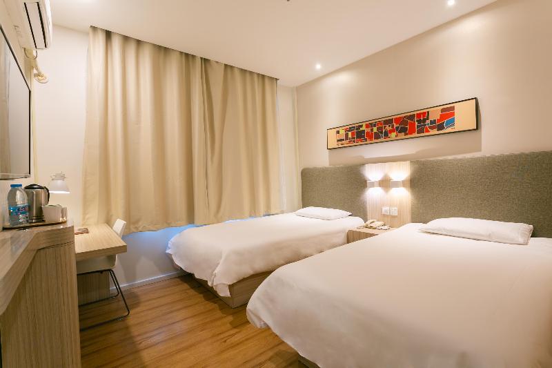 Семейный Номер, Hanting  Suzhou Guanqian Jingde Road