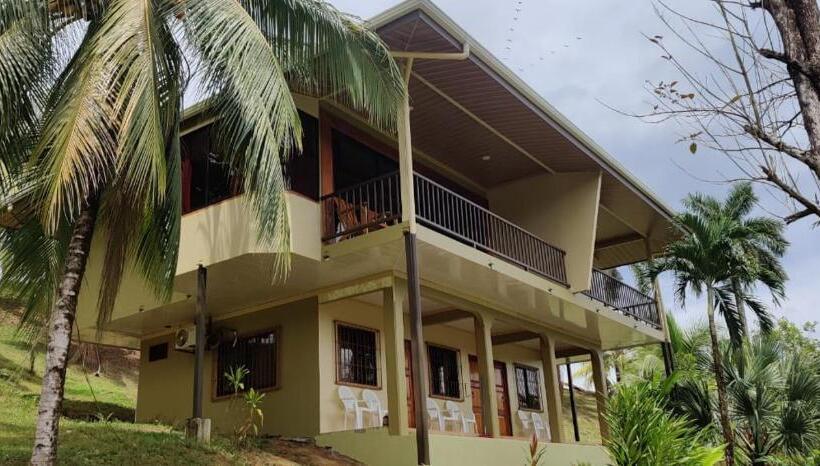 اتاق پریمیوم چهارنفره, Rancho Corcovado
