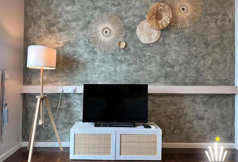 Estudi Familiar, The Shore Hotel & Residences By La Vista