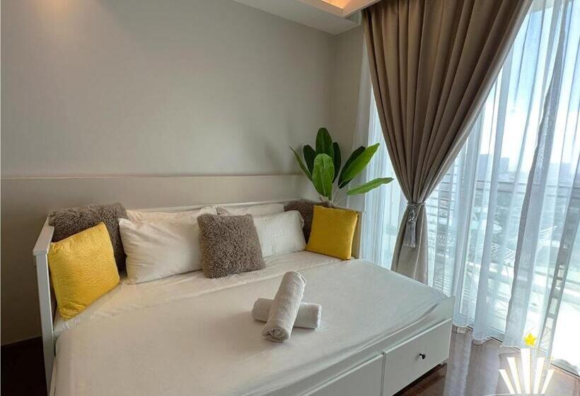Estudi Familiar, The Shore Hotel & Residences By La Vista