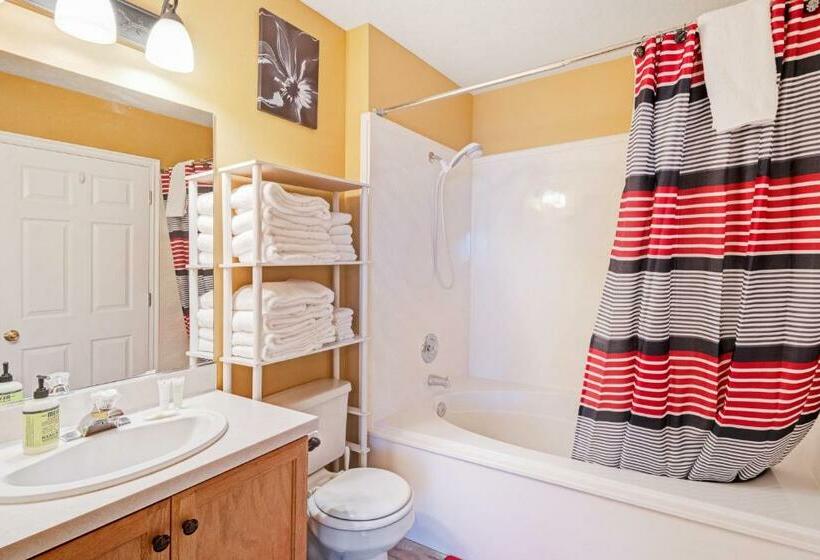 Апартаменты 2 Спальни, Harbor Village Lakeview Condo 9023