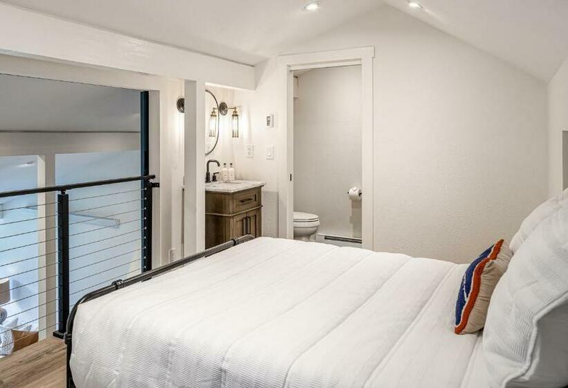 Апартаменты 2 Спальни, Fish Creek Point