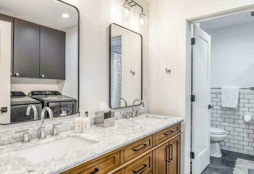 Апартаменты 2 Спальни, Fish Creek Point
