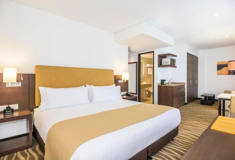 스위트 킹사이즈 침대, Holiday Inn Express & Suites Bogota Zona Financiera, An Ihg