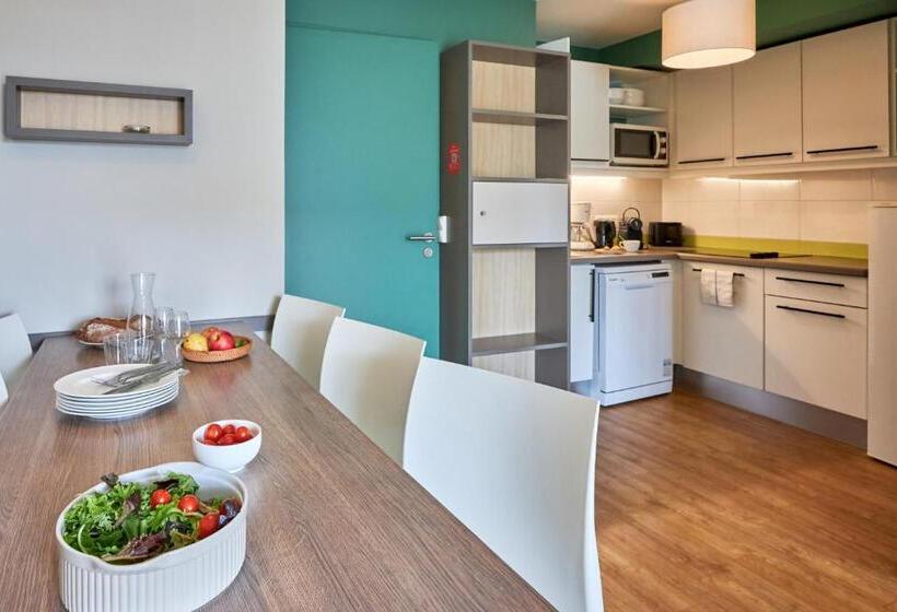 Апартаменты 2 Спальни с Террасой, Pierre & Vacances Residence Le Chant Des Oiseaux