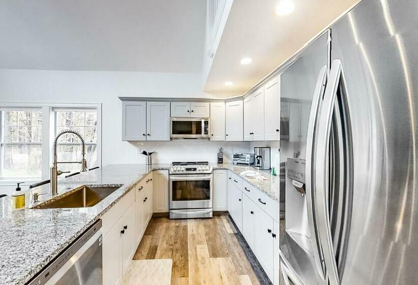 Апартаменты 1 Спальня, Cranmore Road 8