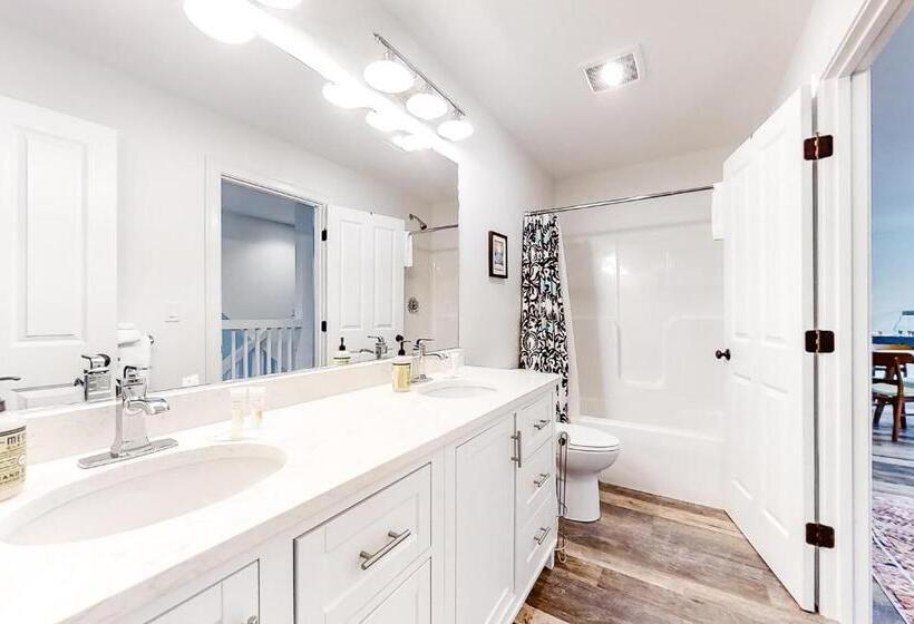 Апартаменты 1 Спальня, Cranmore Road 8