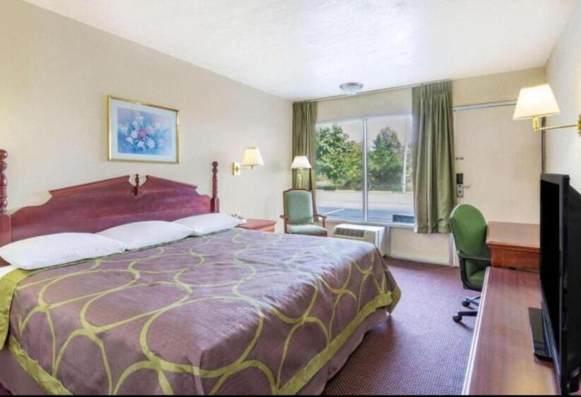 Люкс Адаптированный для Инвалидов, Ashland Studio Inn Richmond North Near Kings Dominion  Listing Partner