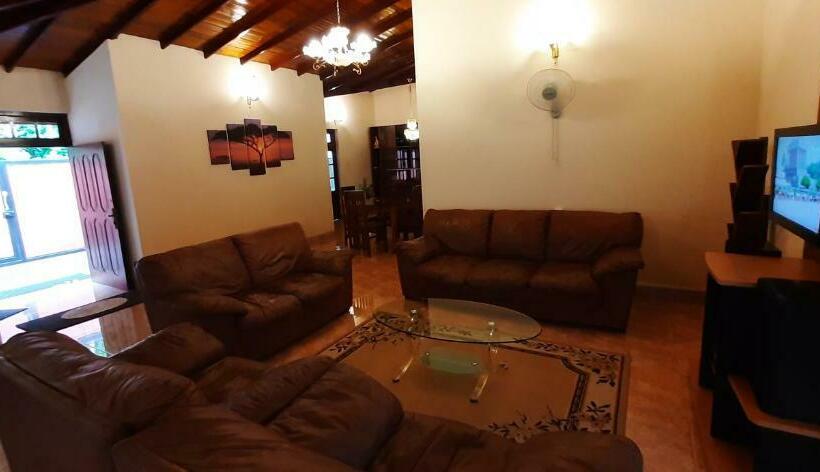 اتاق لوکس, Kandy Bliss Lounge