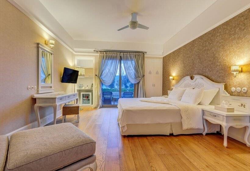 Номер Deluxe с Террасой, Antmare