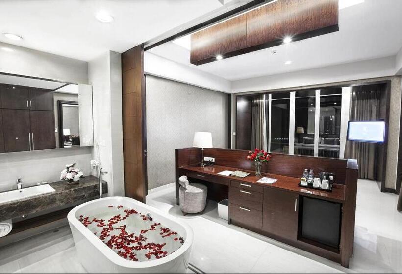 Номер Deluxe Кровать Кинг, R Hotel Rancamaya