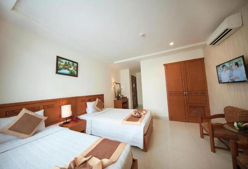 اتاق خانوادگی, Valentine Luxury Hotel   31 Bui Vien Street