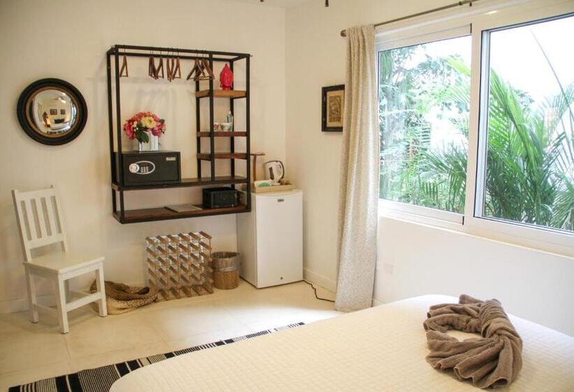 Номер Стандарт, Casa Vitality Bed And Breakfast   Playa Guiones, Nosara   4 Minute Walk To The Beach