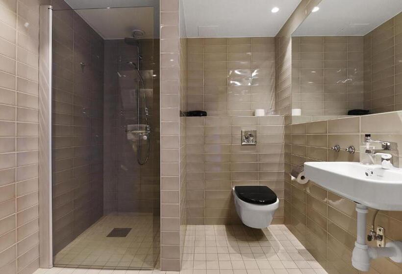 수피리어 트리플 룸, Ersta Hotell & Konferens