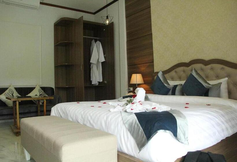 Номер Deluxe с Балконом, Confetti Garden Resort
