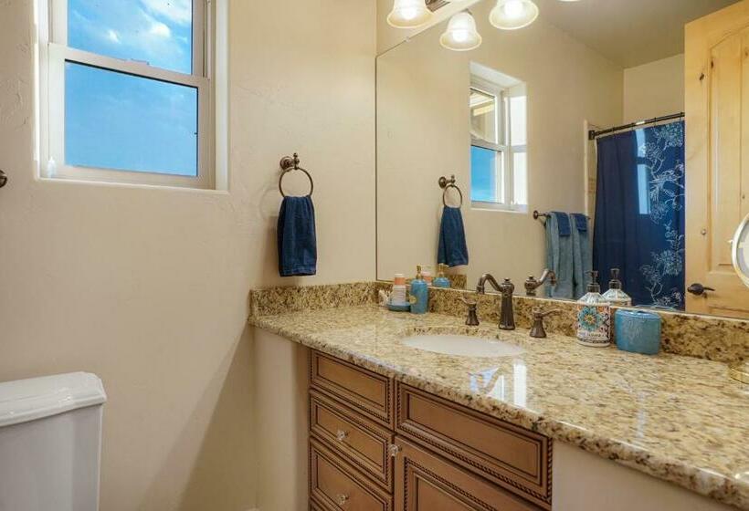 اتاق استاندارد چهار تخته, Summit Villa Bnb