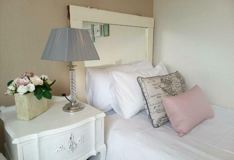 Семейный Номер, Sea Rose Family Suite   Villa Roc Guesthouse, Salt Rock Ballito, Solar Power