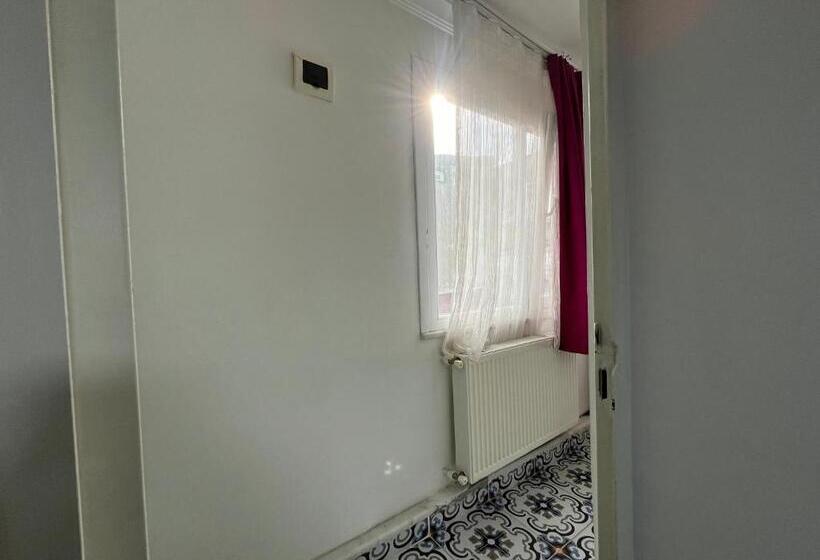 バルコニー付き１ベッドルームアパートメント, Saffron Hotel Old City