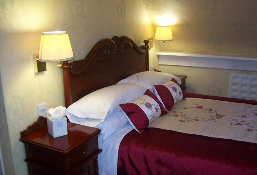 Номер Deluxe, Chapel House