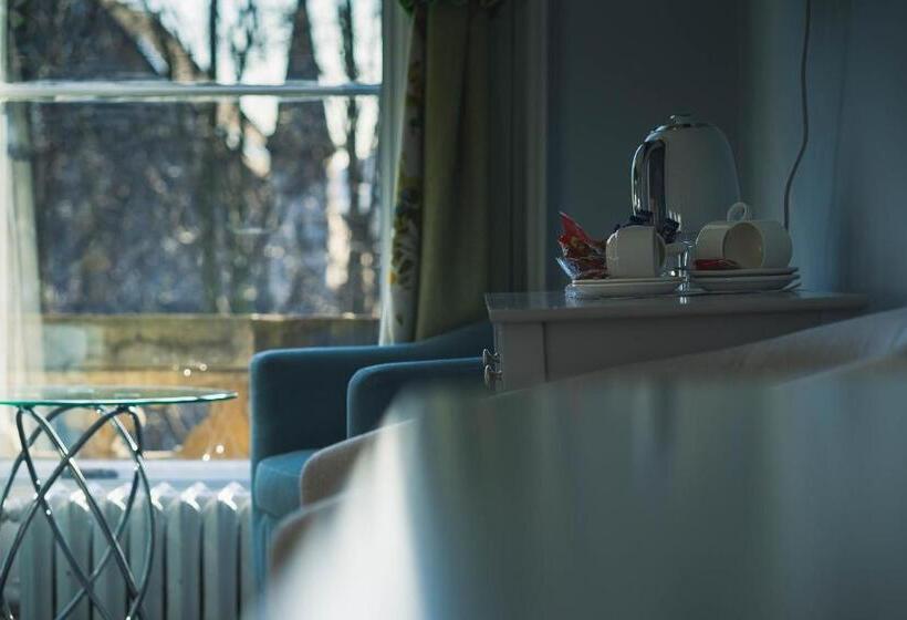 اتاق لوکس چهار تخته, Duthus Lodge Guest House