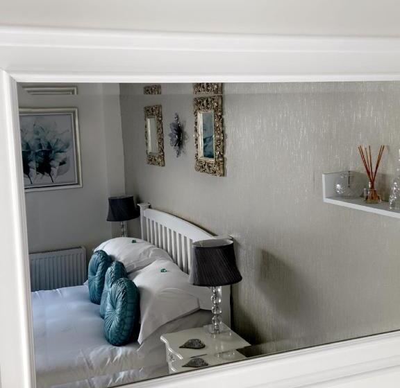 اتاق استاندارد, Tides Reach Guest House