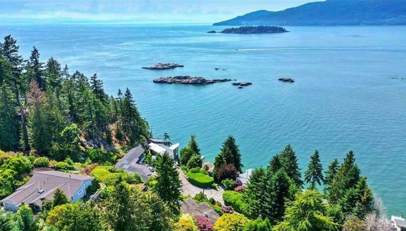Люкс Deluxe Вид на Море, Vancouver Sea View Palace Inn