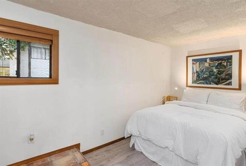 Люкс Вид на Море, Vancouver Sea View Palace Inn