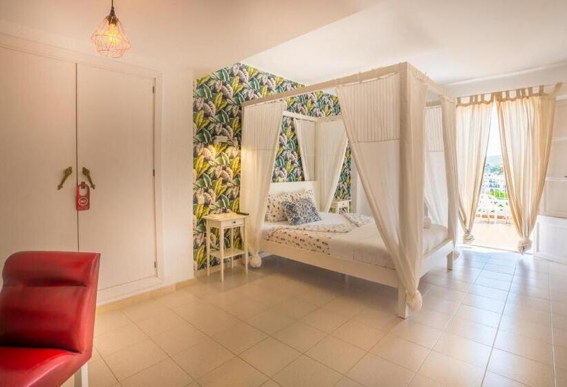 חדר סטנדרט נוף לים עם מרפסת, Bella Colina I Vintage Hotel 1953