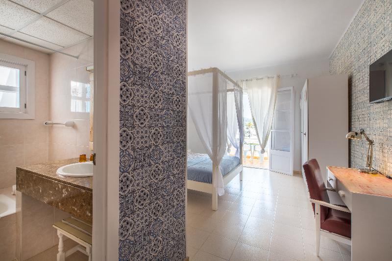 חדר סטנדרט נוף לים עם מרפסת, Bella Colina I Vintage Hotel 1953
