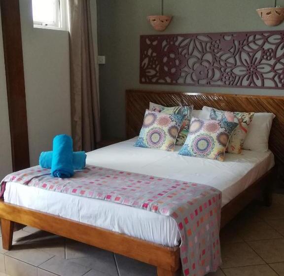 اتاق استاندارد با بالکن و چشم‌انداز دریا, Chillpill Guest House
