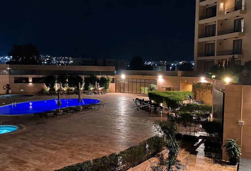 اتاق لوکس با چشم‌انداز استخر, Oryx Hotel Aqaba