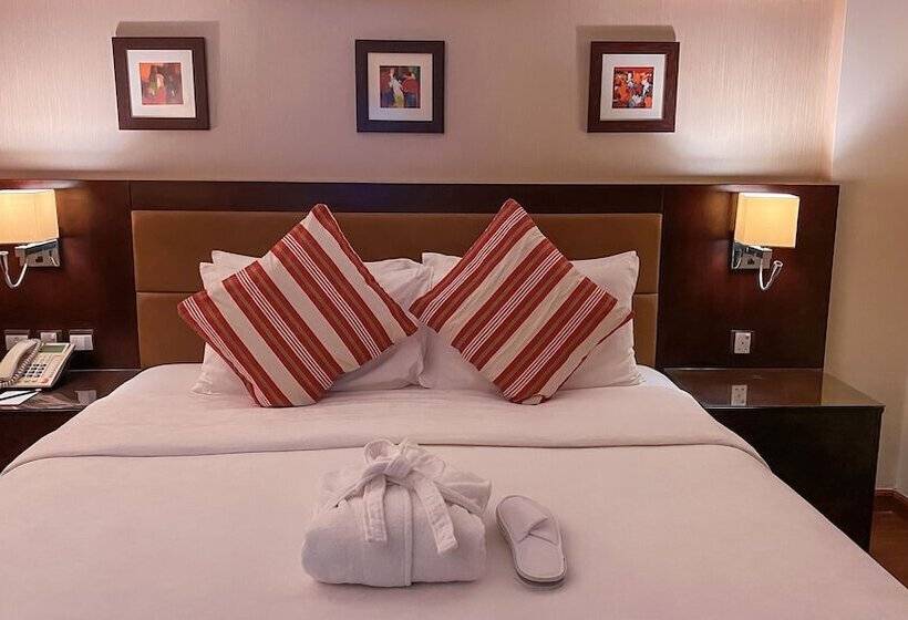 اتاق لوکس با چشم‌انداز استخر, Oryx Hotel Aqaba