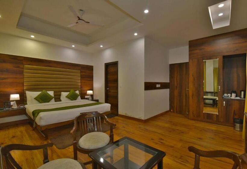 带大床的标准间, Highland By Dls Hotels