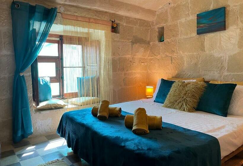 اتاق استاندارد با چشم‌انداز استخر, Haven Farmhouse B&b