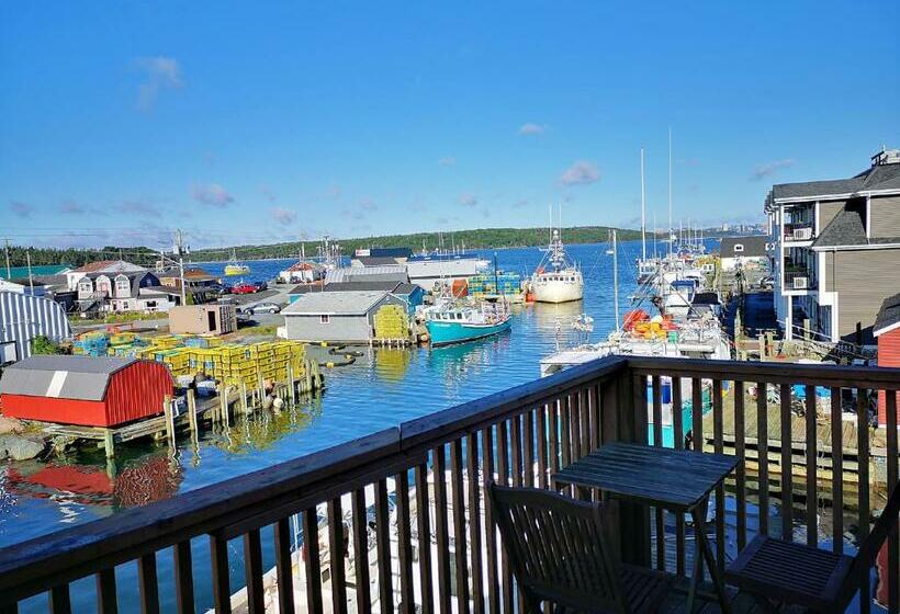 オーシャンビュースタンダードルームバルコニー付き, The Inn At Fisherman S Cove