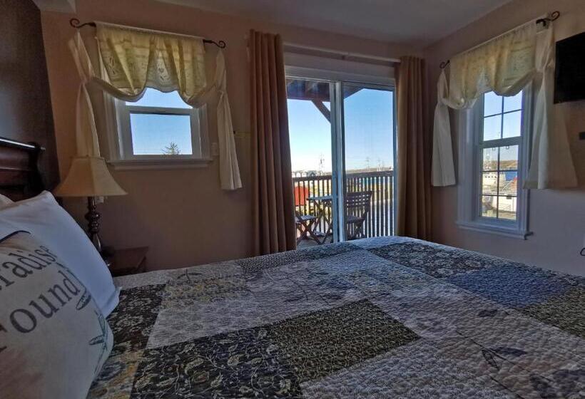オーシャンビュースタンダードルームバルコニー付き, The Inn At Fisherman S Cove