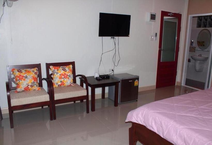 디럭스 룸, Baan Suan Nam Resort